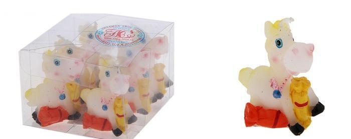 Свеча "Лошадка белоснежная со сладостями" 680298