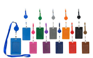 Бейдж "Basir.Цветной" 65*105 вертик. кожзам рулетка,лента ассорти МС-6301